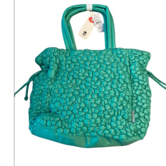 NWT WILDFOX LARGE PUFFY TOTE BAG - GREEN - Picture 1 of 7